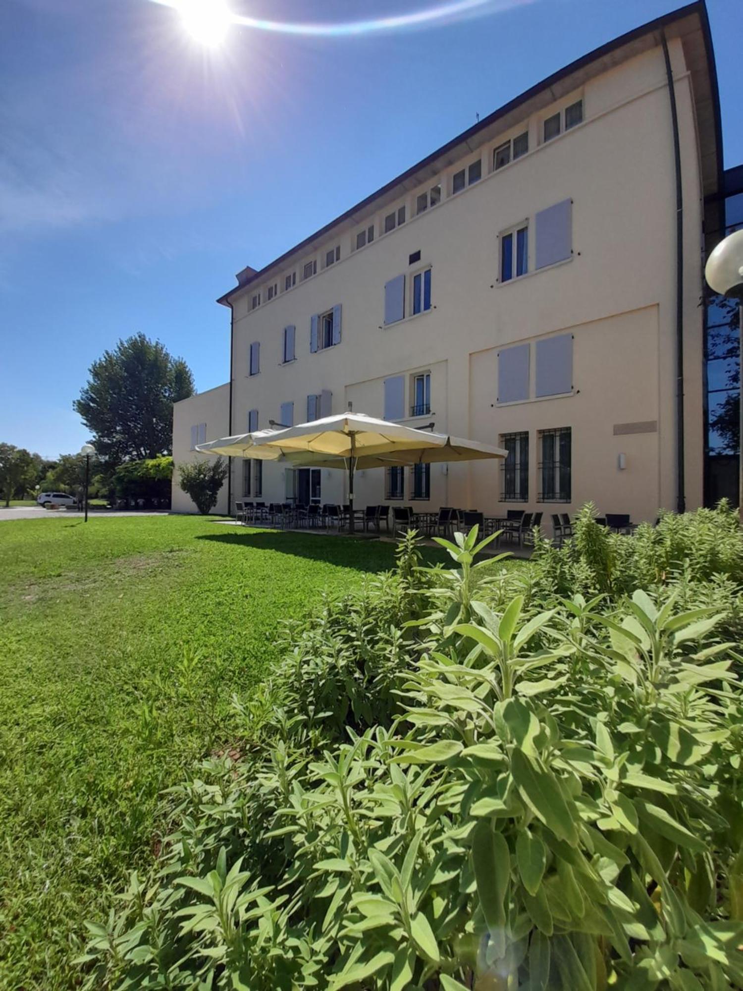 Rechigi Park Hotel Модена Экстерьер фото